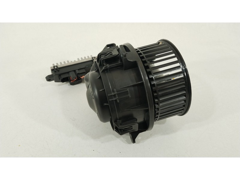 Recambio de ventilador calefaccion para audi a1 sportback (gba) 30 tfsi referencia OEM IAM 2Q1820021A 5WA907521 