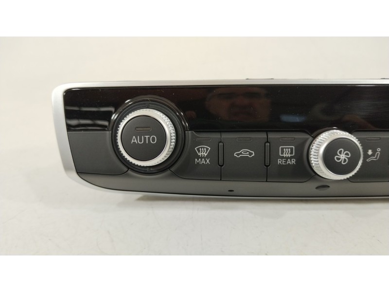 Recambio de mando climatizador para audi a1 sportback (gba) 30 tfsi referencia OEM IAM 83A820043AF  