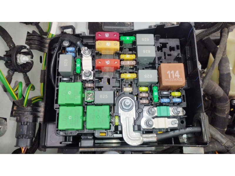 Recambio de caja reles / fusibles para peugeot traveller autobús (v_) 2.0 bluehdi 145 referencia OEM IAM 9804848180  