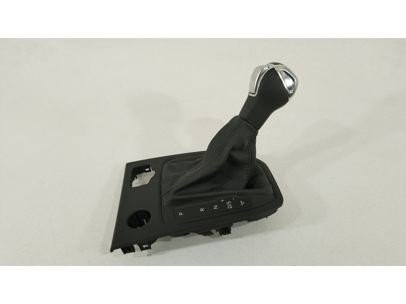 Recambio de pomo palanca cambio para audi a1 sportback (gba) 30 tfsi referencia OEM IAM 82B713139B  