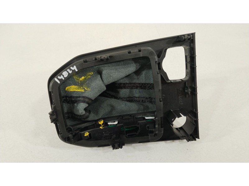Recambio de pomo palanca cambio para audi a1 sportback (gba) 30 tfsi referencia OEM IAM 82B713139B  