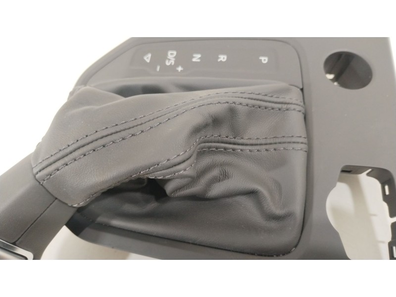 Recambio de pomo palanca cambio para audi a1 sportback (gba) 30 tfsi referencia OEM IAM 82B713139B  