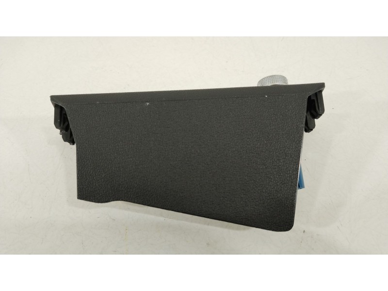 Recambio de moldura para audi a1 sportback (gba) 30 tfsi referencia OEM IAM 82B863617  