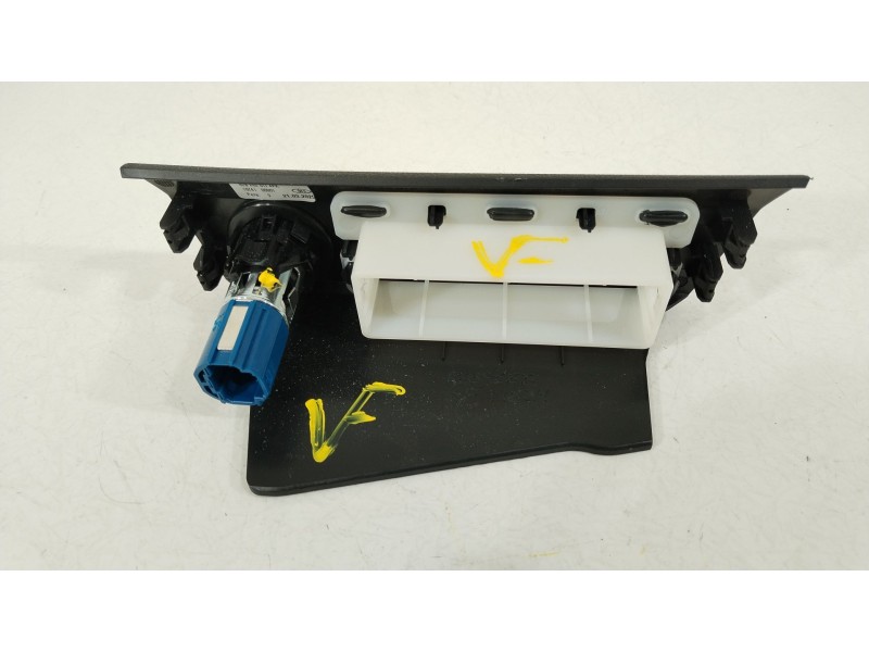 Recambio de moldura para audi a1 sportback (gba) 30 tfsi referencia OEM IAM 82B863617  