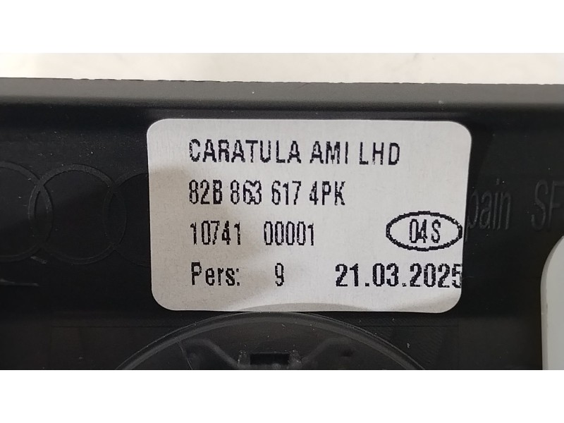 Recambio de moldura para audi a1 sportback (gba) 30 tfsi referencia OEM IAM 82B863617  