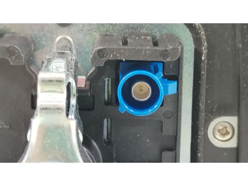Recambio de antena para audi a1 sportback (gba) 30 tfsi referencia OEM IAM 4M0035503R  