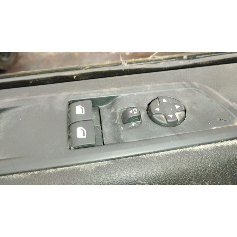 Recambio de mando elevalunas delantero izquierdo para peugeot traveller autobús (v_) 2.0 bluehdi 145 referencia OEM IAM 96784561