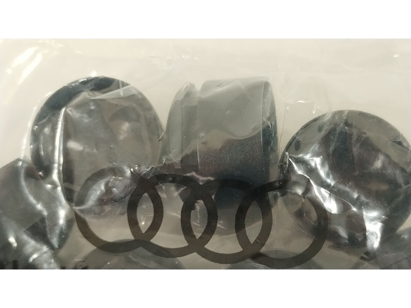 Recambio de embellecedor para audi a1 sportback (gba) 30 tfsi referencia OEM IAM 8W0600026F  