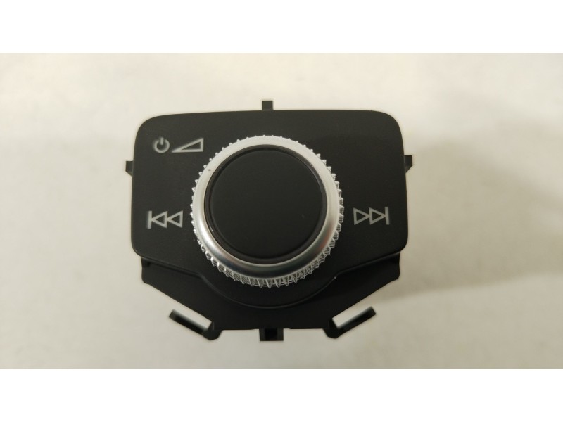 Recambio de mando multifuncion para audi a1 sportback (gba) 30 tfsi referencia OEM IAM 82B919600A  