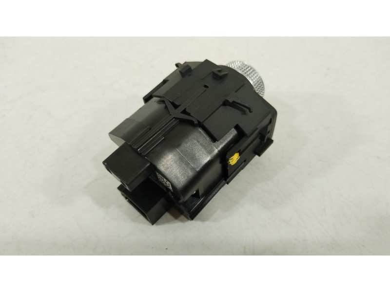 Recambio de mando multifuncion para audi a1 sportback (gba) 30 tfsi referencia OEM IAM 82B919600A  