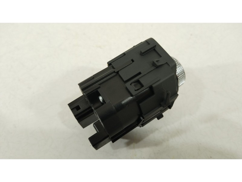 Recambio de mando multifuncion para audi a1 sportback (gba) 30 tfsi referencia OEM IAM 82B919600A  