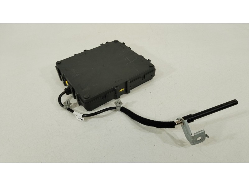 Recambio de modulo electronico para hyundai kona (os, ose, osi) 1.6 gdi hybrid referencia OEM IAM 95400DF100  