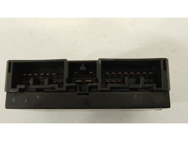 Recambio de caja reles / fusibles para lexus is ii (_e2_) 220d (ale20) referencia OEM IAM 8921153020  