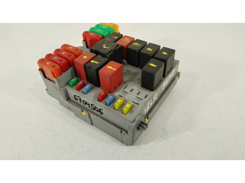 Recambio de caja reles / fusibles para fiat bravo ii (198_) 1.9 d multijet (198axb1a) referencia OEM IAM 51775688  
