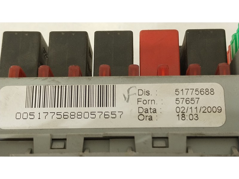 Recambio de caja reles / fusibles para fiat bravo ii (198_) 1.9 d multijet (198axb1a) referencia OEM IAM 51775688  