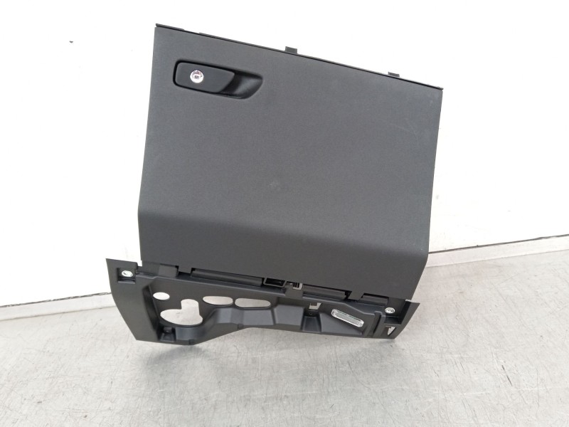 Recambio de guantera para audi a1 sportback (gba) 30 tfsi referencia OEM IAM 82B857035  