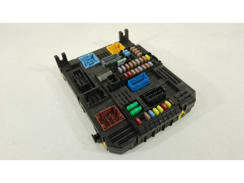 Recambio de caja reles / fusibles para peugeot traveller autobús (v_) 2.0 bluehdi 145 referencia OEM IAM 9845141280  