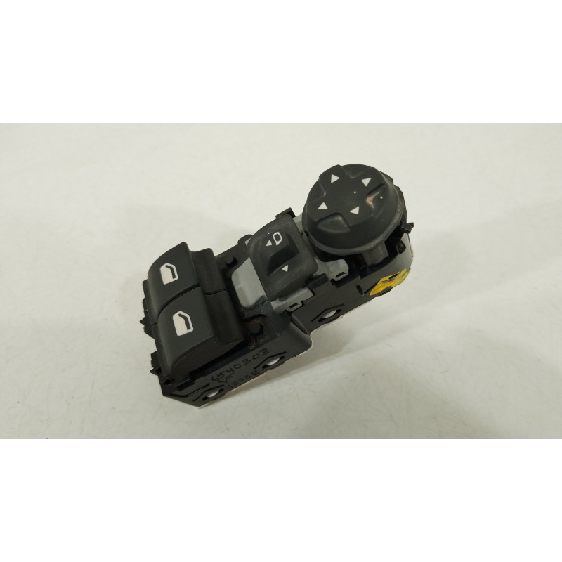 Recambio de mando elevalunas delantero izquierdo para peugeot traveller autobús (v_) 2.0 bluehdi 145 referencia OEM IAM 96784561