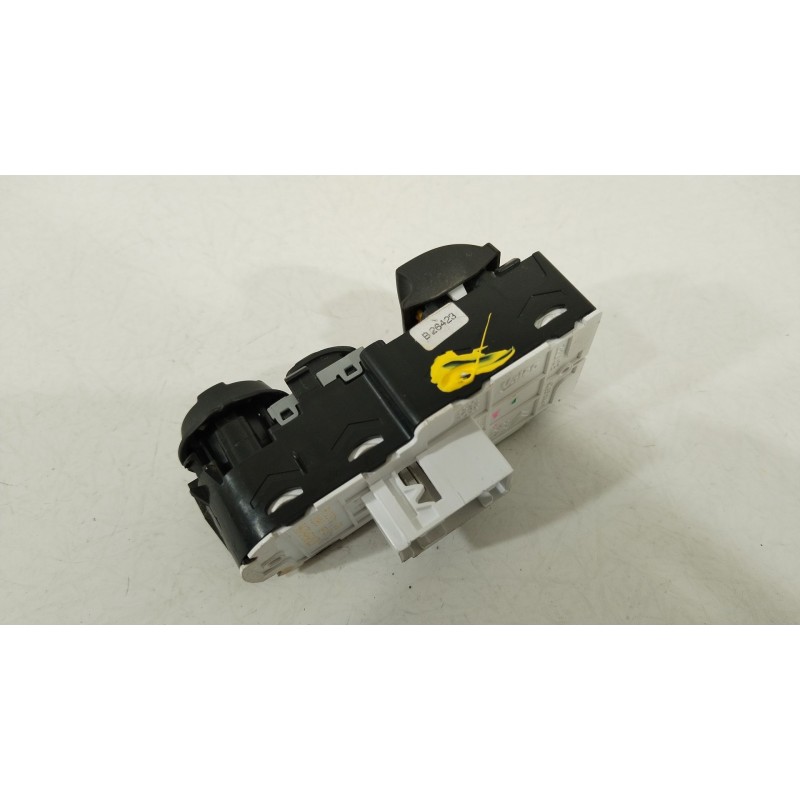 Recambio de mando elevalunas delantero izquierdo para peugeot traveller autobús (v_) 2.0 bluehdi 145 referencia OEM IAM 96784561