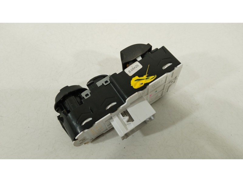 Recambio de mando elevalunas delantero izquierdo para peugeot traveller autobús (v_) 2.0 bluehdi 145 referencia OEM IAM 96784561