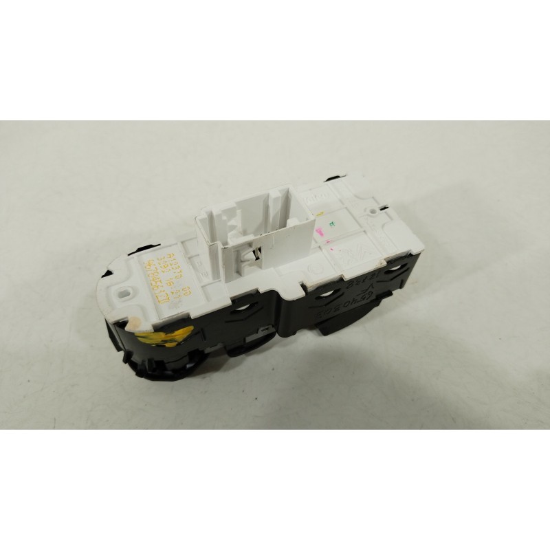 Recambio de mando elevalunas delantero izquierdo para peugeot traveller autobús (v_) 2.0 bluehdi 145 referencia OEM IAM 96784561