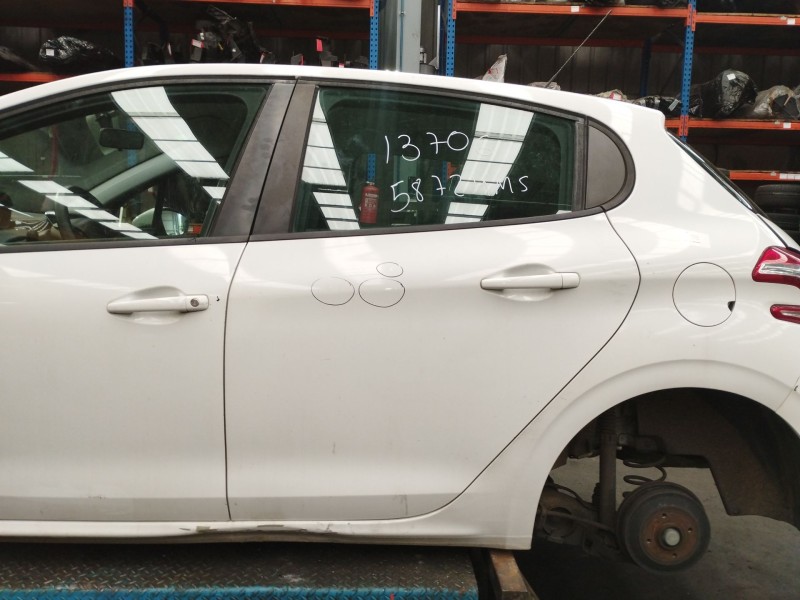 Recambio de puerta trasera izquierda para peugeot 208 i (ca_, cc_) 1.2 vti 82 referencia OEM IAM 9671907580  