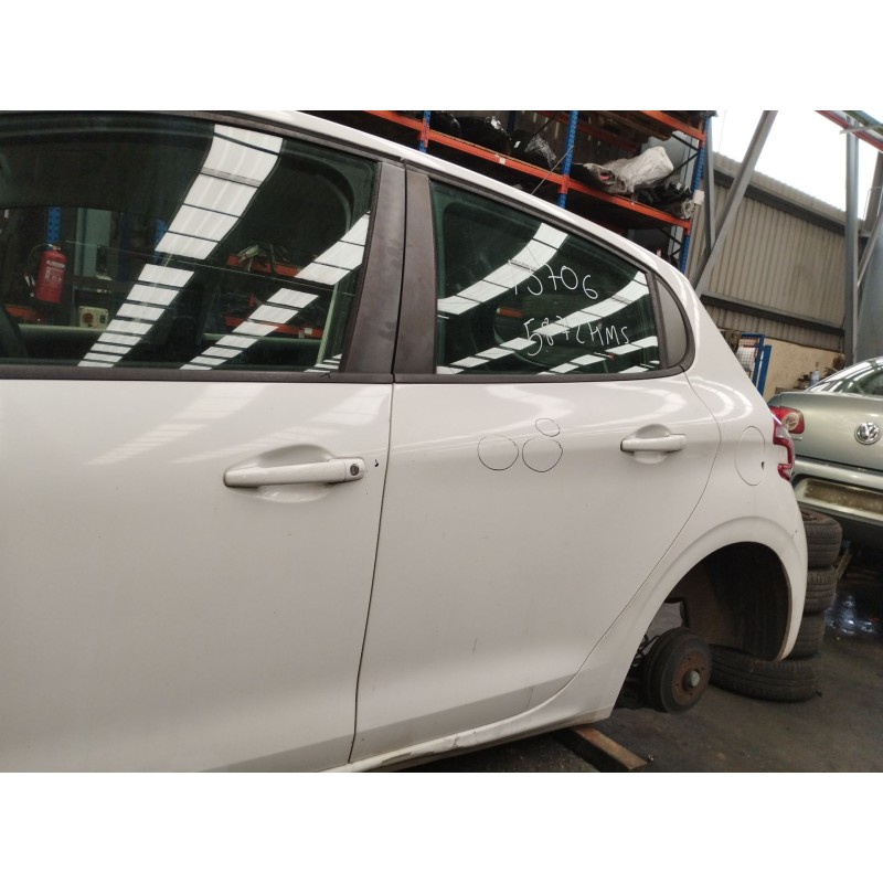 Recambio de puerta trasera izquierda para peugeot 208 i (ca_, cc_) 1.2 vti 82 referencia OEM IAM 9671907580  