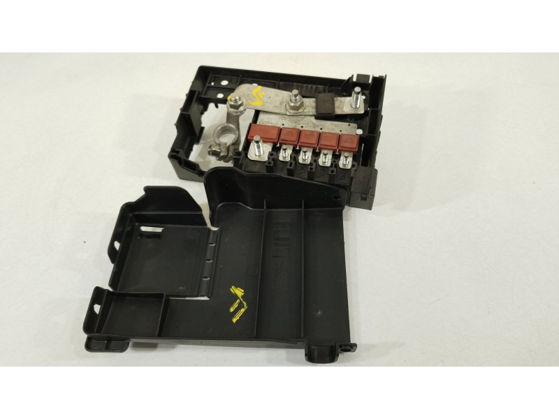 Recambio de caja reles / fusibles para opel astra j sedán 1.7 cdti (69) referencia OEM IAM 13368498 36592271 