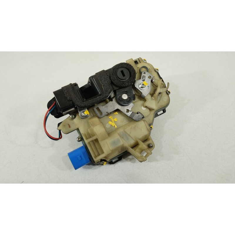 Recambio de cerradura puerta trasera izquierda para volkswagen polo iv (9n_, 9a_) 1.6 16v referencia OEM IAM 3B4839015AN  