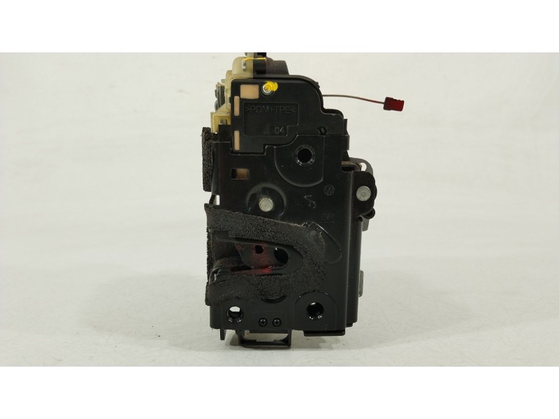 Recambio de cerradura puerta trasera derecha para volkswagen polo iv (9n_, 9a_) 1.6 16v referencia OEM IAM 3B4839016AN  