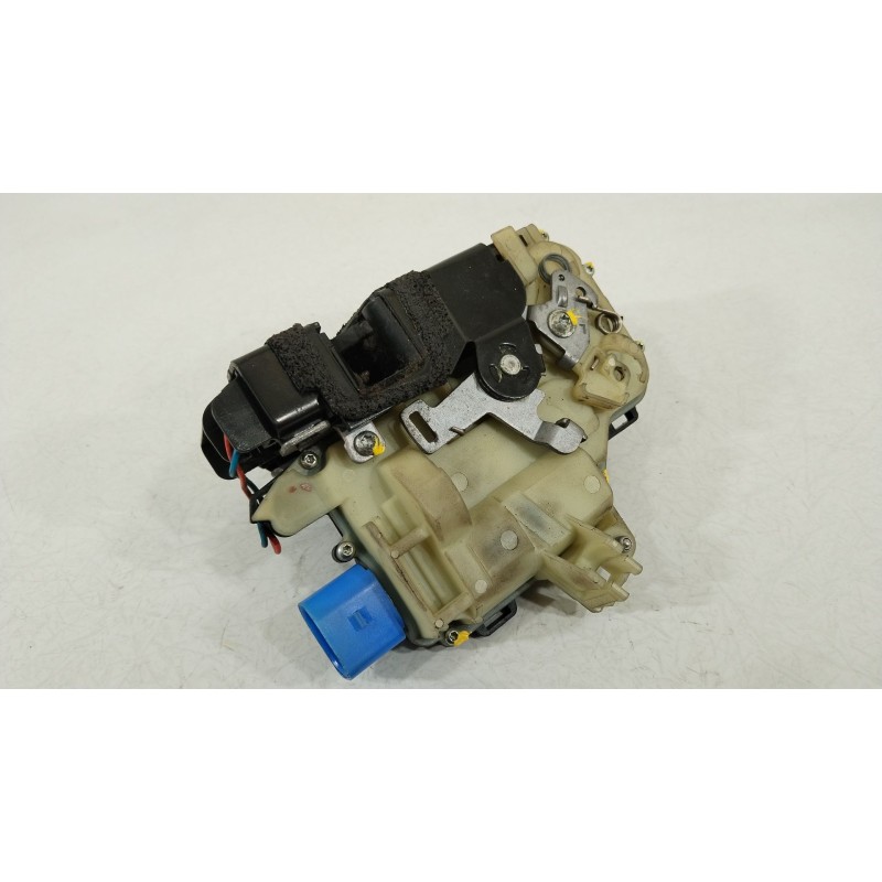 Recambio de cerradura puerta delantera izquierda para volkswagen polo iv (9n_, 9a_) 1.6 16v referencia OEM IAM 3B1837015AQ  