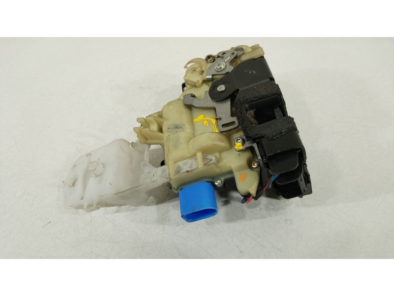 Recambio de cerradura puerta delantera derecha para volkswagen polo iv (9n_, 9a_) 1.6 16v referencia OEM IAM 3B1837016CC  