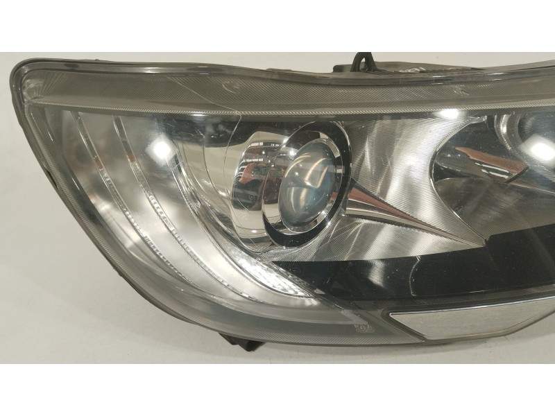 Recambio de faro derecho para skoda superb ii (3t4) 2.0 tdi 16v referencia OEM IAM 3T1941016F 1EL01131402 
