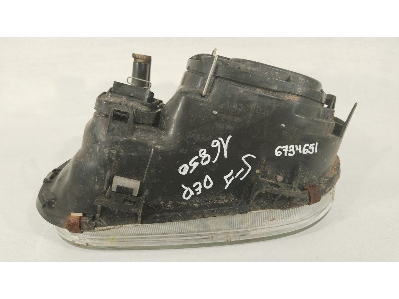 Recambio de faro derecho para volkswagen golf iv (1j1) 1.6 16v referencia OEM IAM 1J1941018K 084411183 