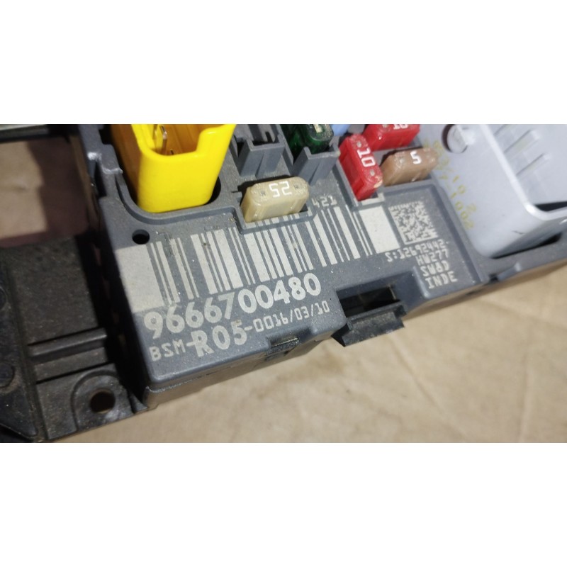 Recambio de caja reles / fusibles para peugeot 308 i (4a_, 4c_) 1.6 hdi referencia OEM IAM 9666700480 BSMR0500 