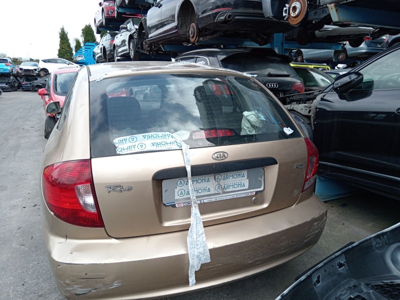 kia rio i hatchback (dc) del año 2003