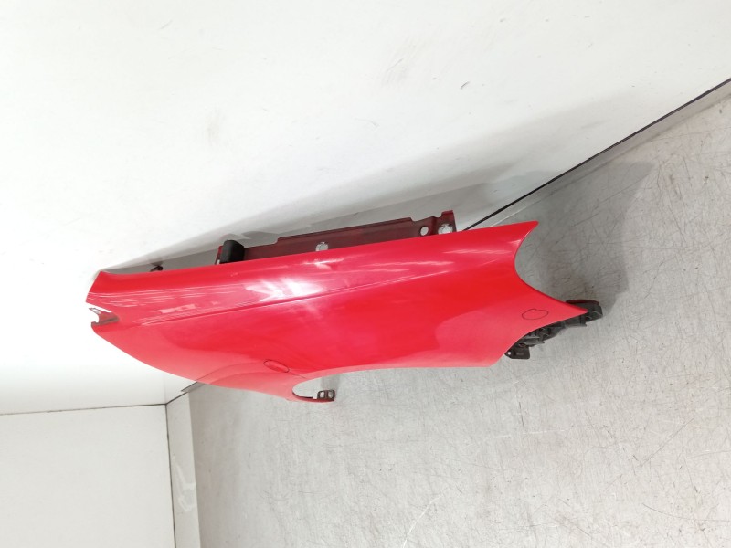 Recambio de aleta delantera derecha para volkswagen polo iv (9n_, 9a_) 1.6 16v referencia OEM IAM 6Q0821105E  