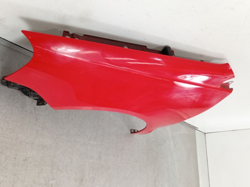 Recambio de aleta delantera izquierda para volkswagen polo iv (9n_, 9a_) 1.6 16v referencia OEM IAM 6Q0821105E  