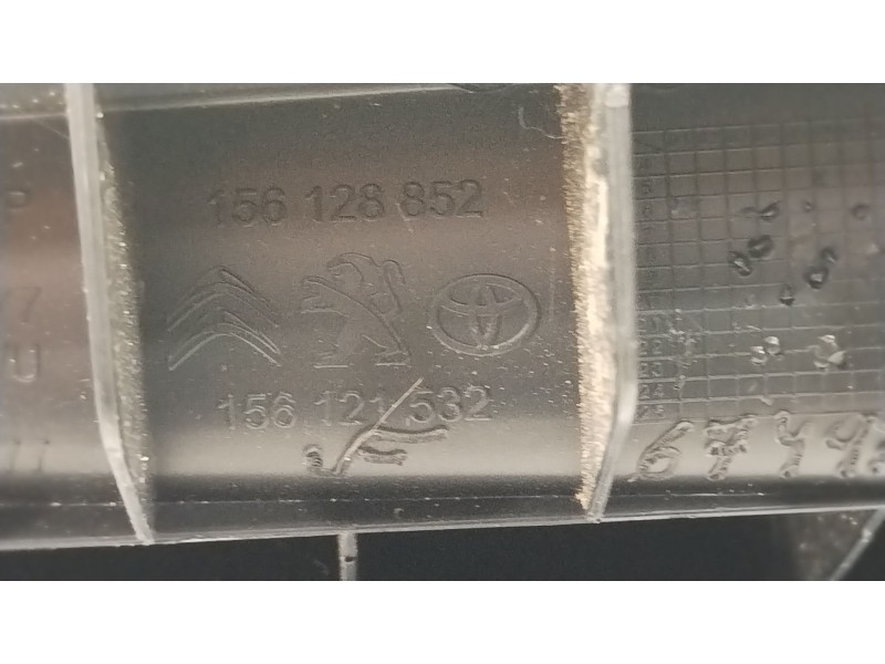 Recambio de moldura para peugeot traveller autobús (v_) 2.0 bluehdi 145 referencia OEM IAM 9811514977  