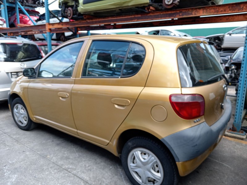 toyota yaris (_p1_) del año 2000
