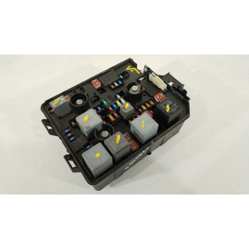 Recambio de caja reles / fusibles para opel mokka / mokka x (j13) 1.6 cdti (_76) referencia OEM IAM 94520912  