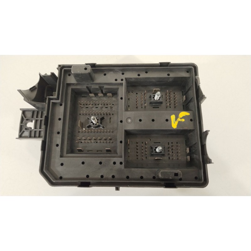 Recambio de caja reles / fusibles para opel mokka / mokka x (j13) 1.6 cdti (_76) referencia OEM IAM 94520912  