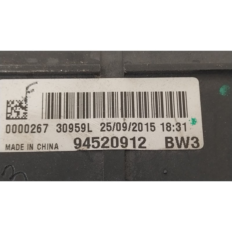 Recambio de caja reles / fusibles para opel mokka / mokka x (j13) 1.6 cdti (_76) referencia OEM IAM 94520912  