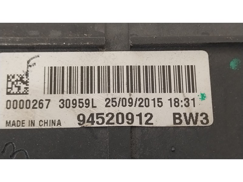 Recambio de caja reles / fusibles para opel mokka / mokka x (j13) 1.6 cdti (_76) referencia OEM IAM 94520912  