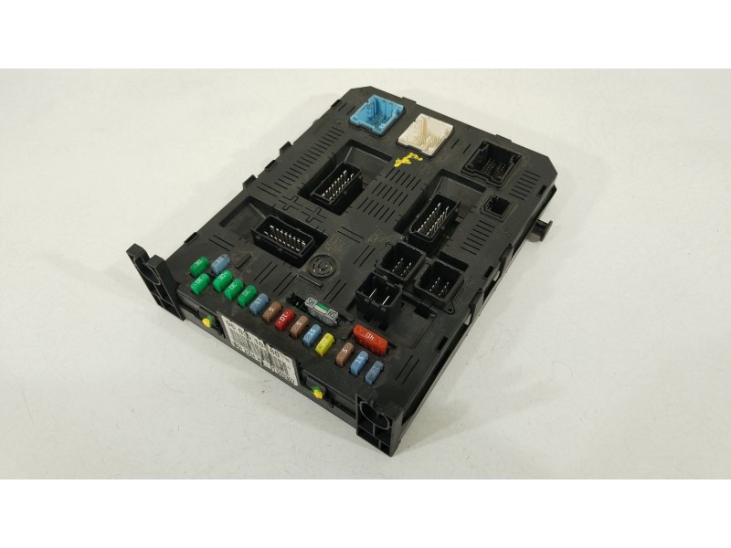 Recambio de caja reles / fusibles para peugeot 307 (3a/c) 2.0 hdi 135 referencia OEM IAM 9663510480 BSI2004H04 