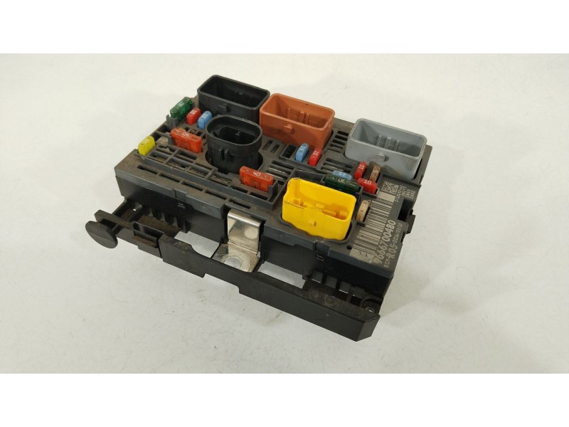 Recambio de caja reles / fusibles para peugeot 308 i (4a_, 4c_) 1.6 hdi referencia OEM IAM 9666700480 BSMR0500 