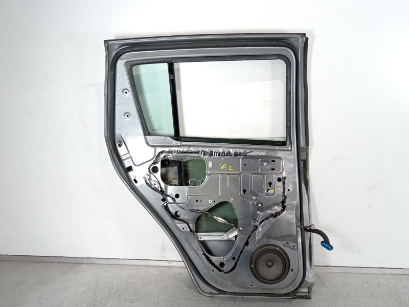 Recambio de puerta trasera izquierda para suzuki swift iii (mz, ez) 1.3 (rs 413) referencia OEM IAM 6800462J00  