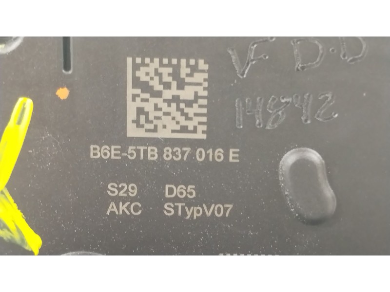 Recambio de cerradura puerta delantera derecha para audi a1 sportback (gba) 30 tfsi referencia OEM IAM 5TB837016E  