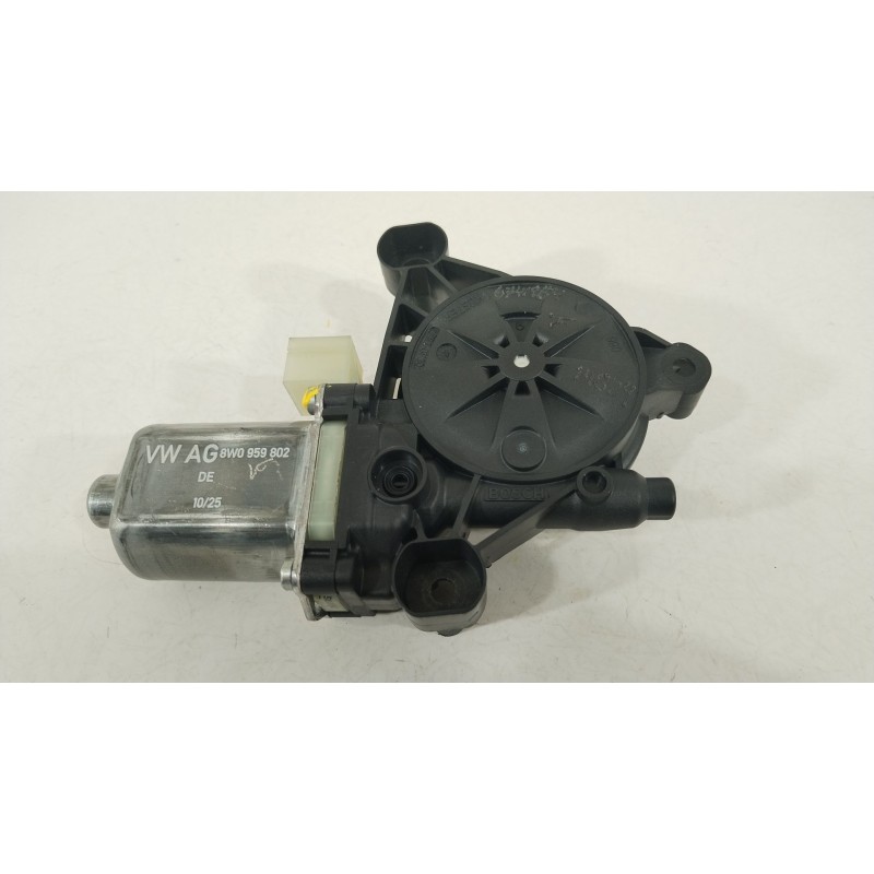 Recambio de motor elevalunas delantero derecho para audi a1 sportback (gba) 30 tfsi referencia OEM IAM 8W0959802  