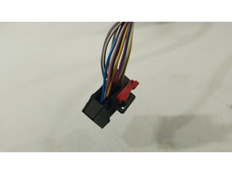 Recambio de retrovisor derecho para audi a1 sportback (gba) 30 tfsi referencia OEM IAM 82B857410  